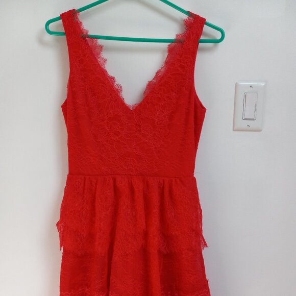 BCBG MaxAzria Vintage Red Dress Like New - Picture 1 of 3